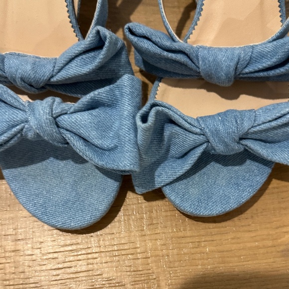 Like New J. Crew Lucie bow slingback sandals in denim twill 8.5 - Picture 3 of 5